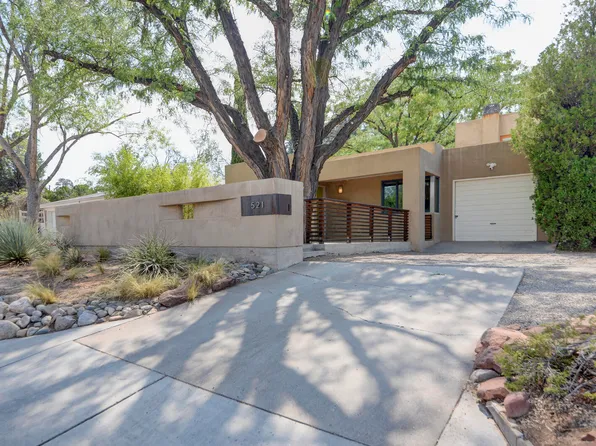 521 Graceland Dr SE, Albuquerque, NM 87108