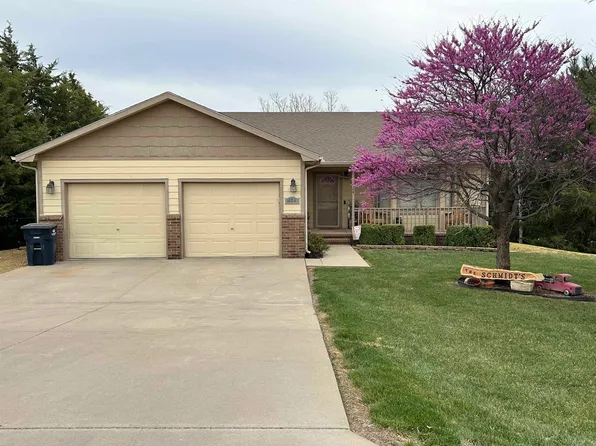 404 N 6th St, Cimarron, KS 67835