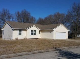 102 W Locust St, Archie, MO 64725