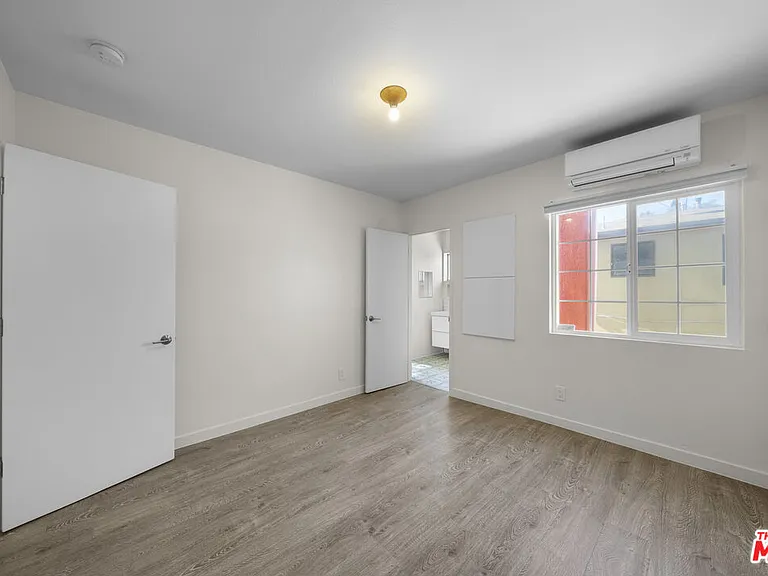 951 N Hoover St #951 — Photo 6