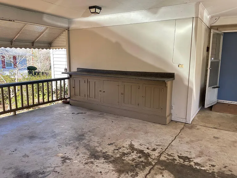 21 Blackburn St — Photo 30