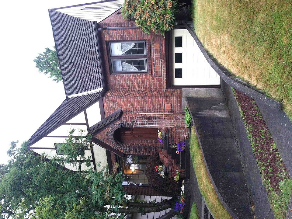 1st image of 7554 Brooklyn Ave NE