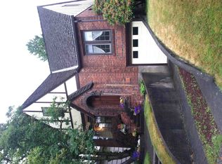 7554 Brooklyn Ave NE, Seattle, WA 98115