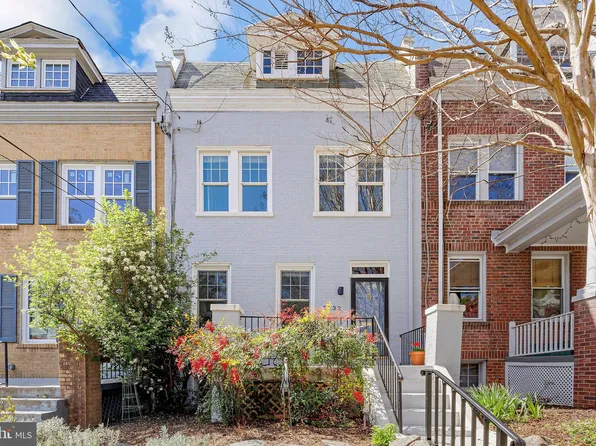 2132 37th St NW, Washington, DC 20007