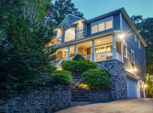 320 Bread And Cheese Hollow Rd, FORT SALONGA, NY 11768