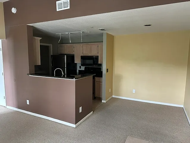 1 bed, 665 sqft, $1,250 — Photo 4
