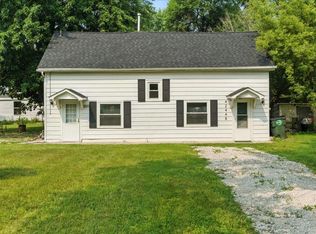 42448 N Lake Ave, Antioch, IL 60002
