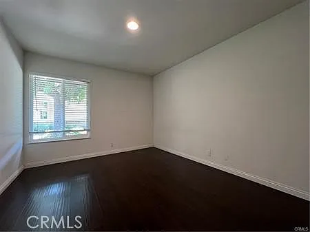 102 Tangerine — Photo 7