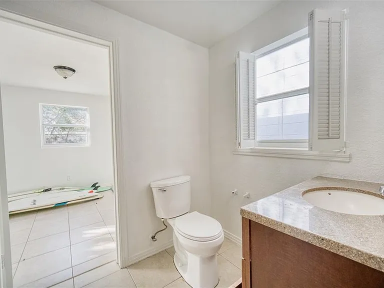 2317 Harris St — Photo 30