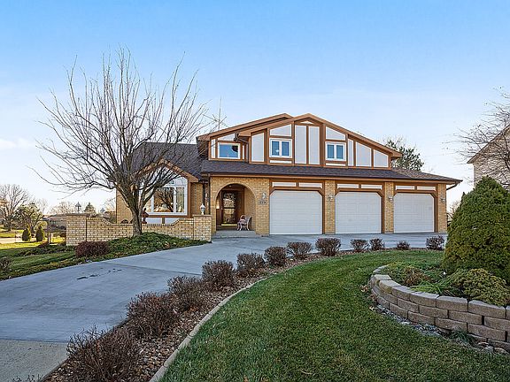 3rd image of 12251 Lakeview Trl