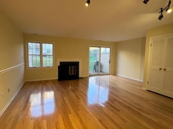 26 Cambridge Rd, Bedminster, NJ 07921