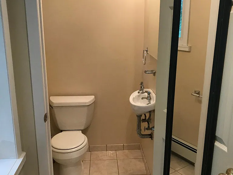 299 Lake Dr #1 — Photo 5