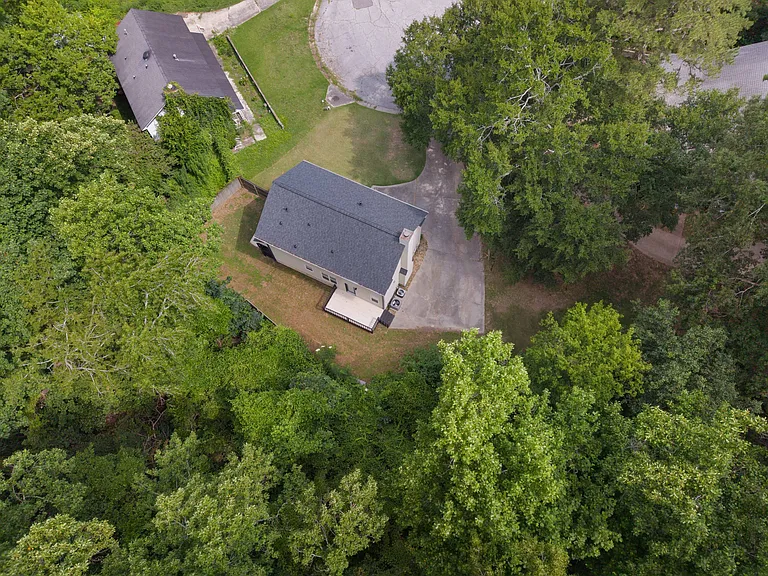 715 Cool Brook Ct — Photo 23