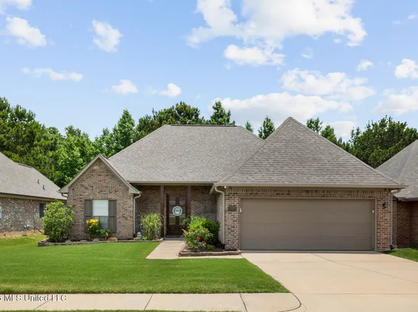 116 Woodscape Dr, Canton, MS 39046