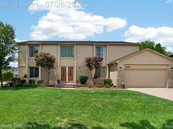 5133 Allison Dr, Troy, MI 48085