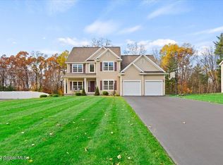 26 Stone Crest Dr, Mechanicville, NY 12118
