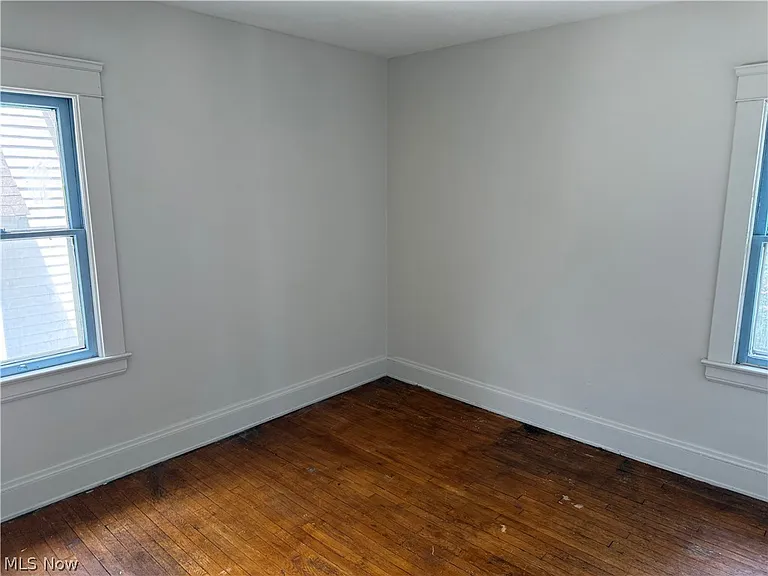 9409 Kempton Ave — Photo 6