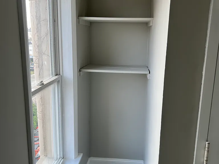 113 W 22nd St #3 — Photo 10
