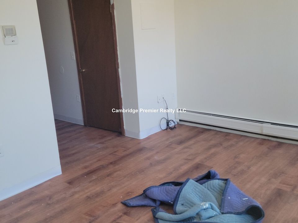 1st image of 247 Pearl St #1