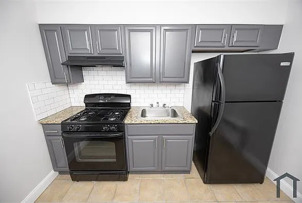 906 E Vernon Rd #1 — Photo 9