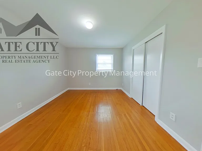 611 Mobile St — Photo 12