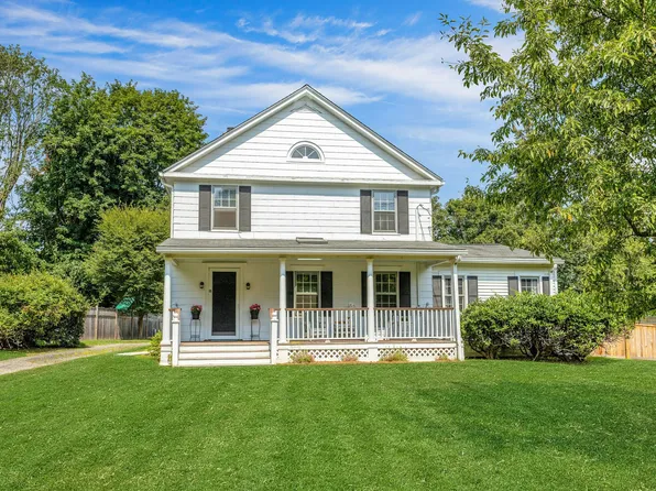 15 West Parish Road, Westport, CT 06880