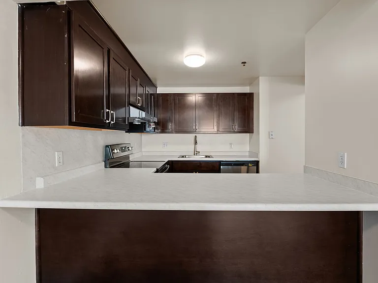 Mission Main — Photo 12