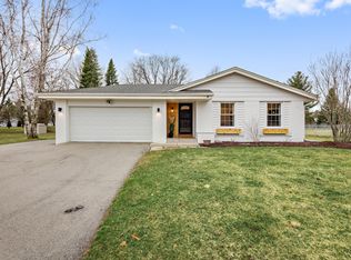 1100 Revere Dr, Oconomowoc, WI 53066