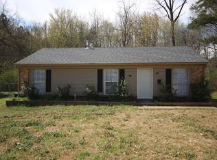 39 Currie Ave, Jackson, TN 38301
