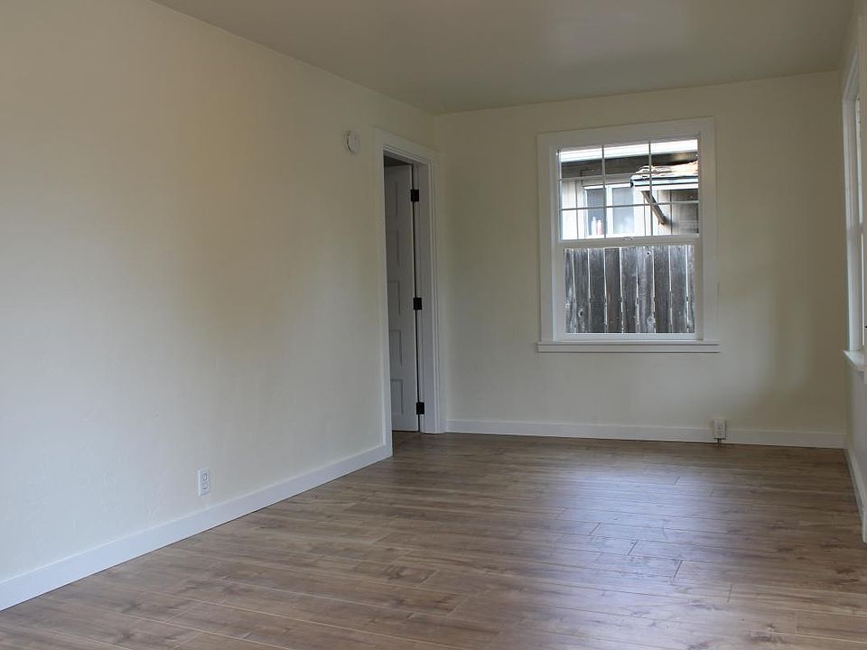 1040 NW Conklin Ave, Grants Pass, OR 97526 Zillow