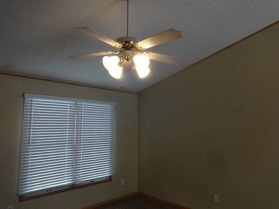 5th image of 8210 Mariposa St SW
