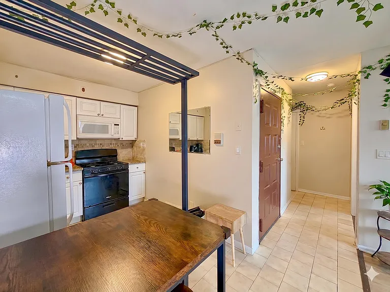 502 Central Ave #B1 — Photo 6