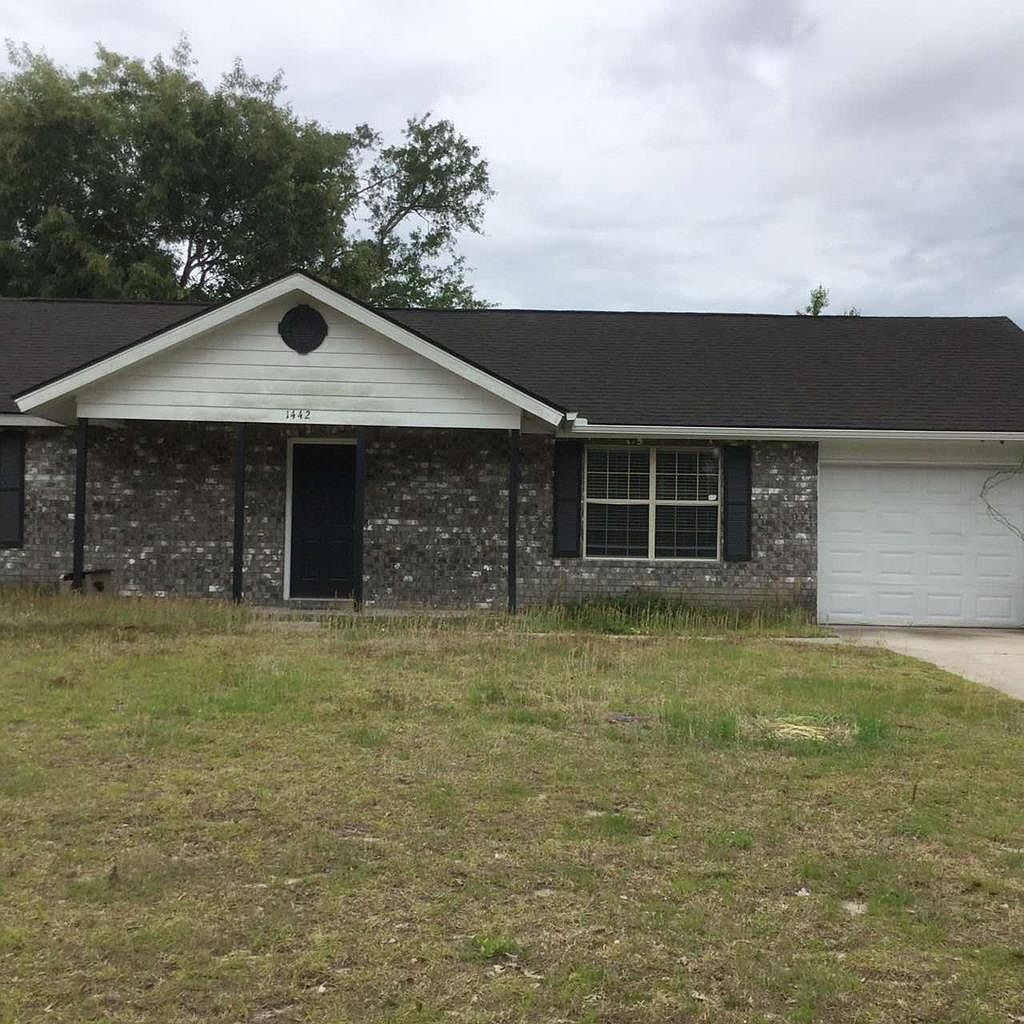 1442 Enterprise Dr, Hinesville, GA 31313 Zillow