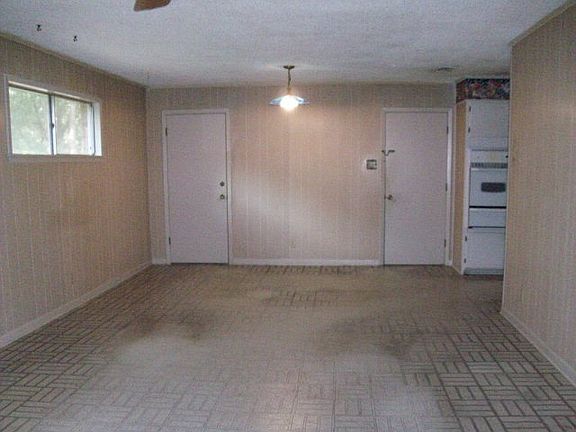 5th image of 205 Sierra Dr