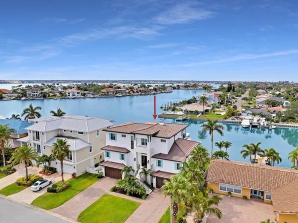 206 Howard Dr, Belleair Beach, FL 33786