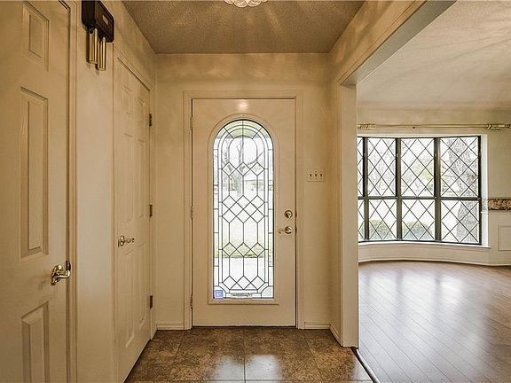 4th image of 6013 Melrose Cir