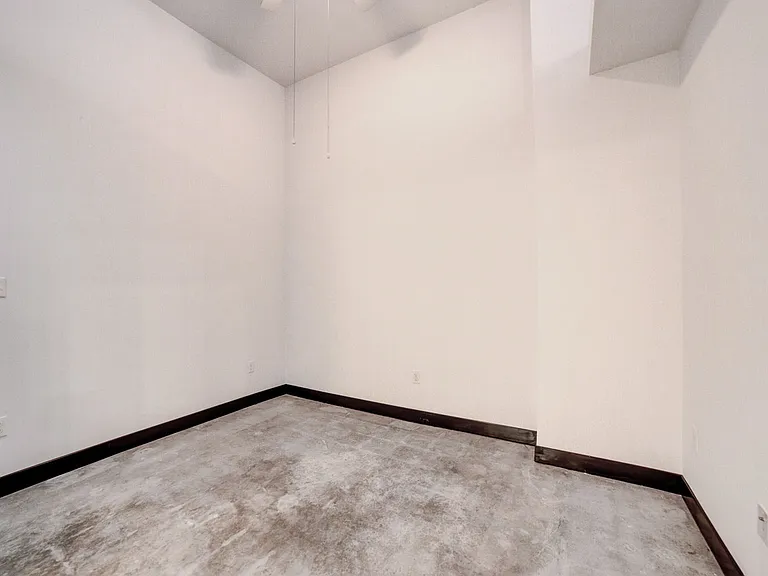 Vandever Lofts — Photo 7