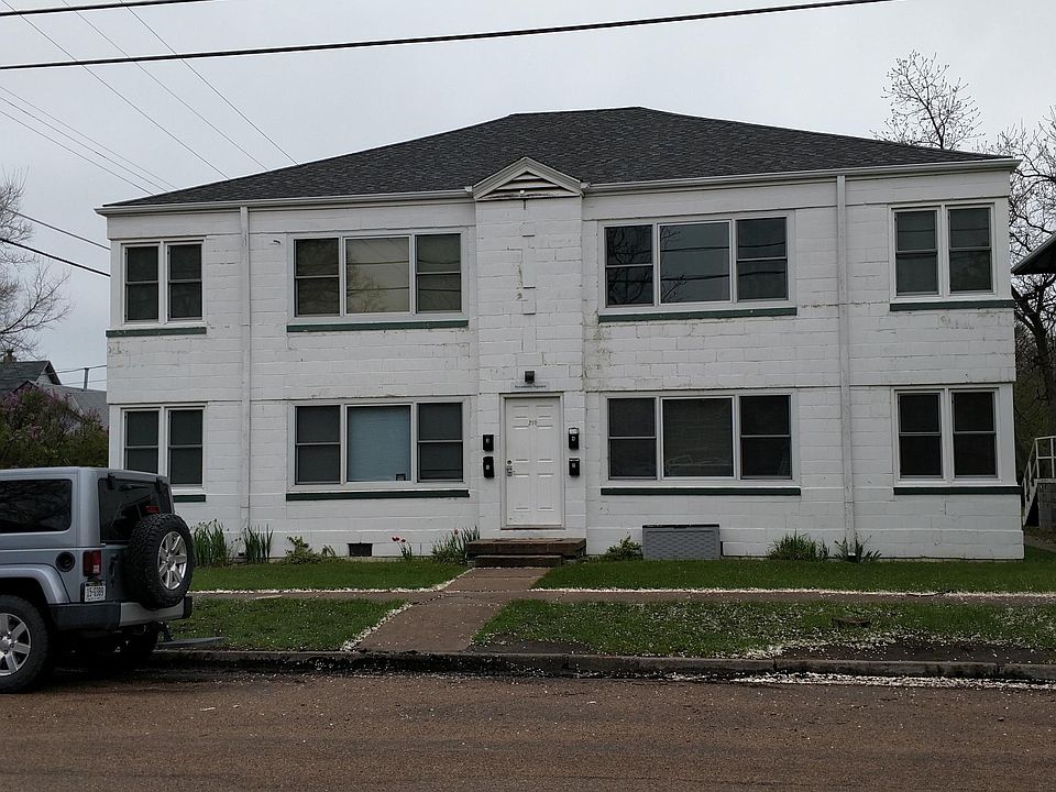 1st image of 210 N Sycamore St APT 2