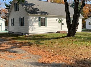 8 Towne Rd, Madison, ME 04950