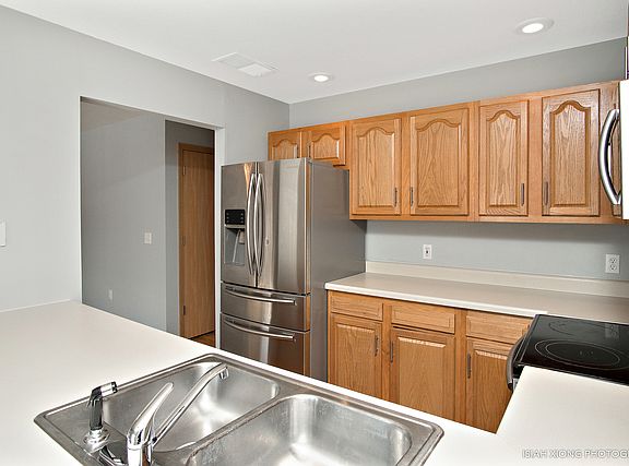 3rd image of 1336 E Arnold St #1336