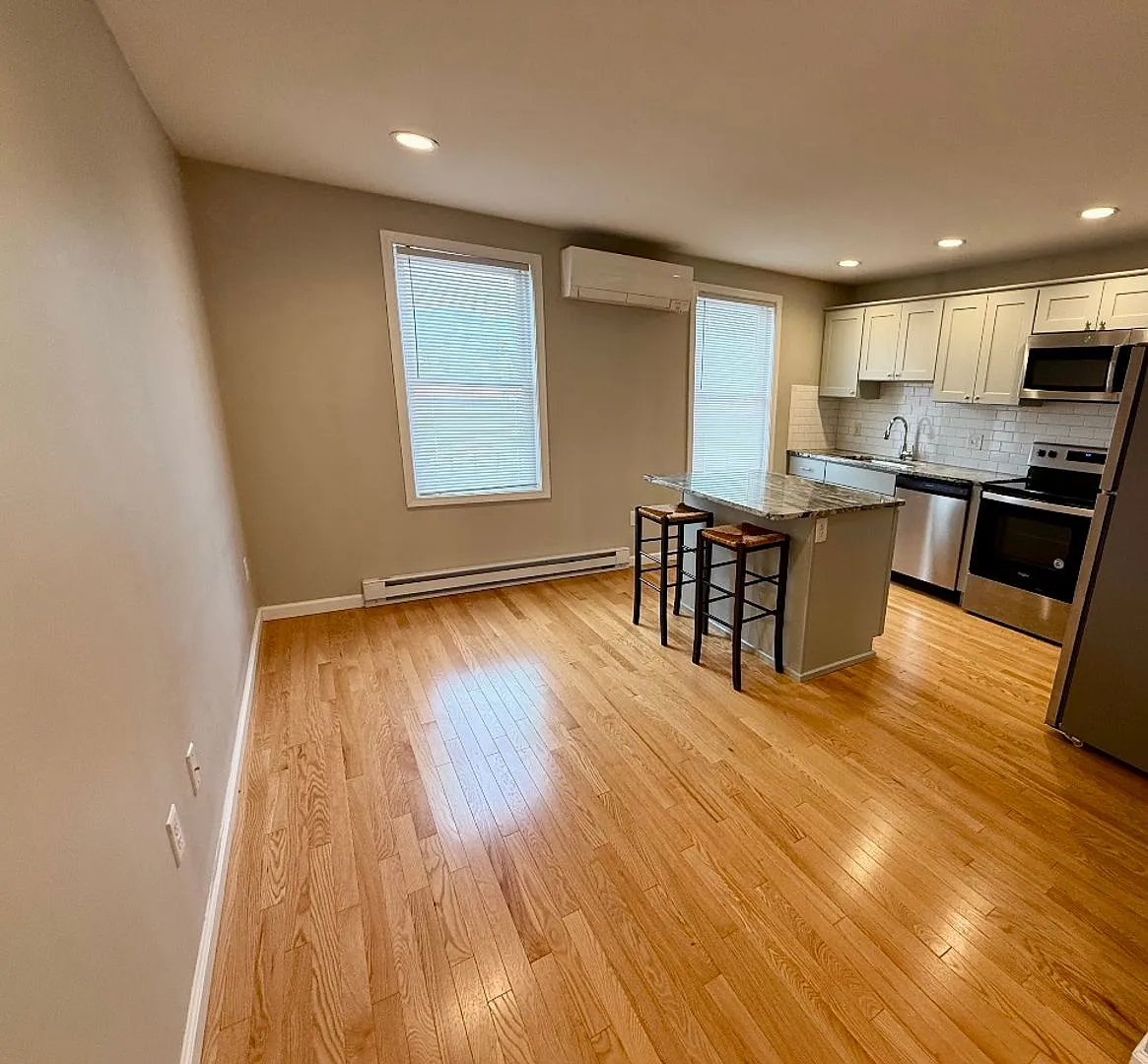 209 Meadow St — Photo 3