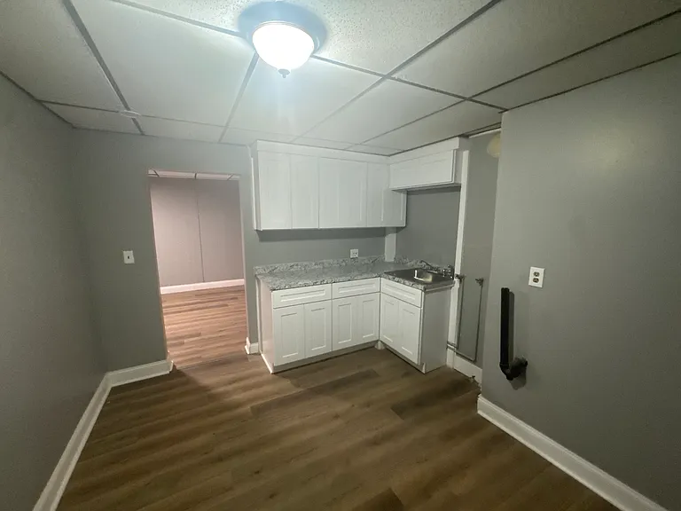 94 E Main St #1-R — Photo 5