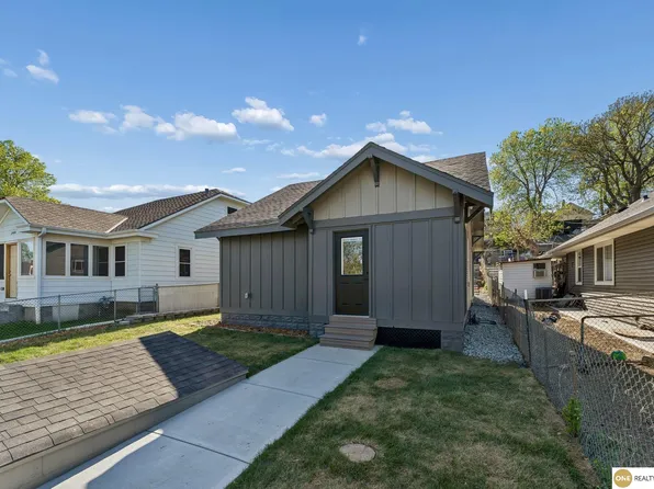 2436 S 23rd St, Omaha, NE 68108