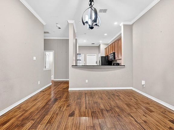 5th image of 5026 Calloway Dr #163