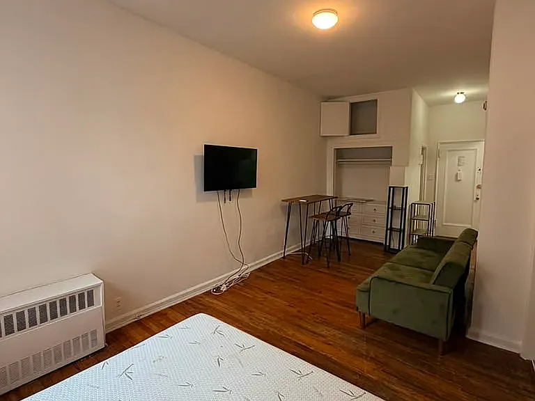 324 E 14th St #5-B — Photo 6