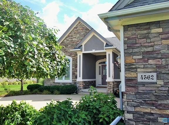 2nd image of 4562 Turtle Creek Dr