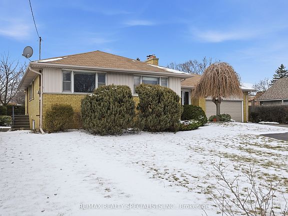 5th image of 3292 Cawthra Rd