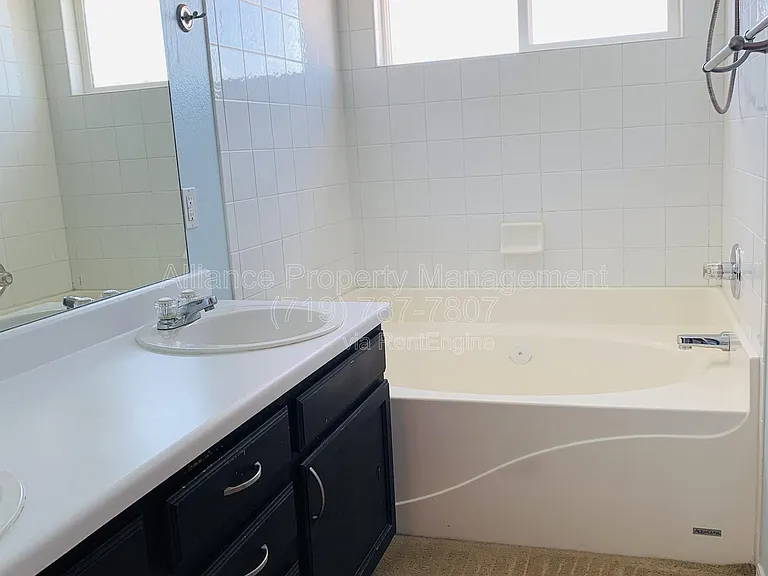212 Oxbow Dr — Photo 20