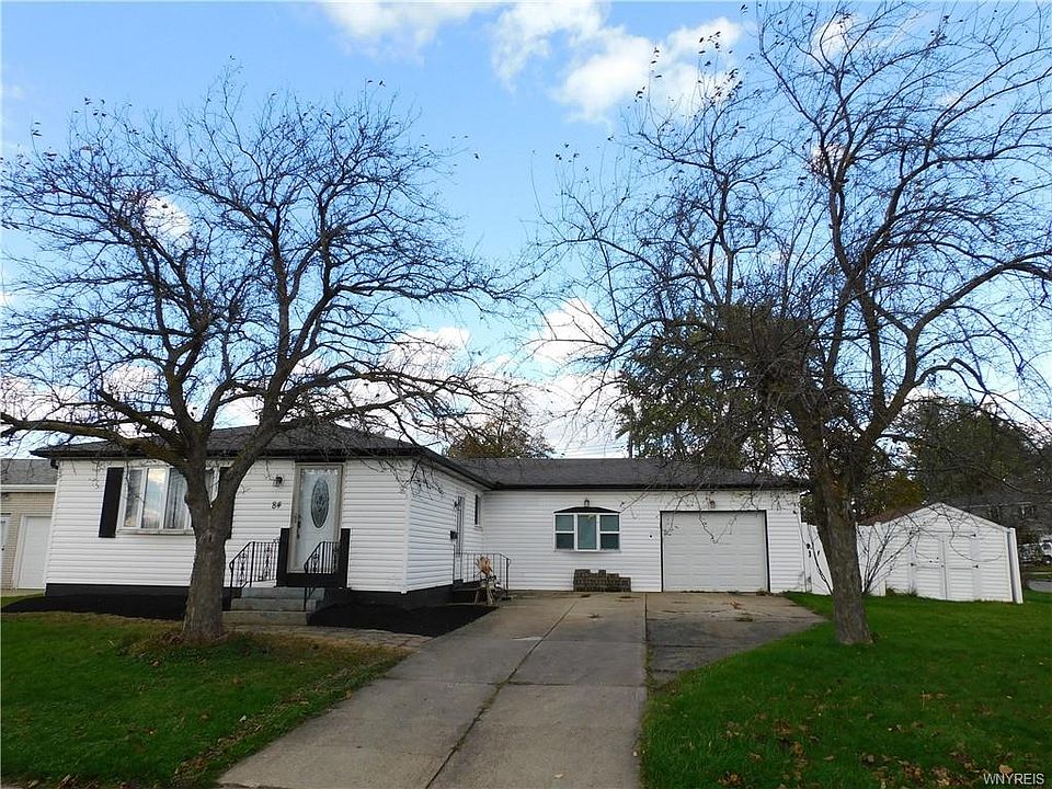 1st image of 84 E Cherbourg Dr