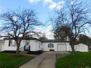 84 E Cherbourg Dr, Buffalo, NY 14227